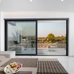 Apartment Icon Luxury