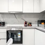 Icon Luxury Apartment *